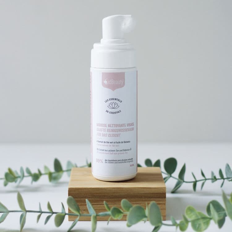 Sanfter Reinigungsschaum