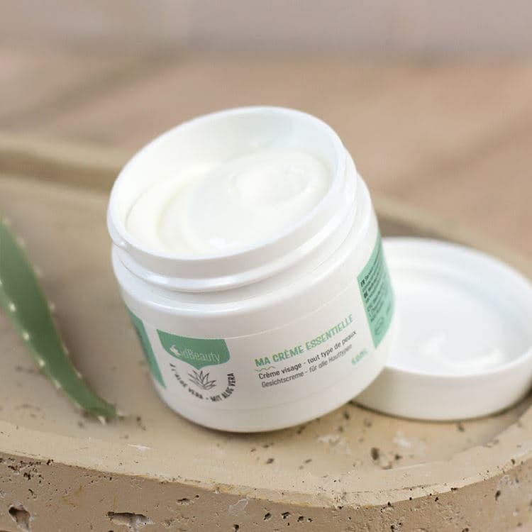 Essentielle Gesichtscreme mit Bio Aloe Vera – Bild 2